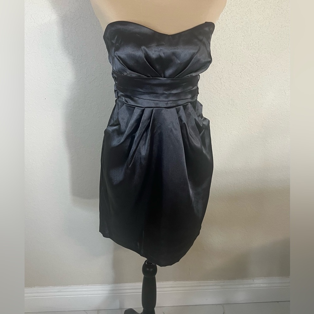 Sugar Women’s Grey Satin Strapless Short Dress Pockets